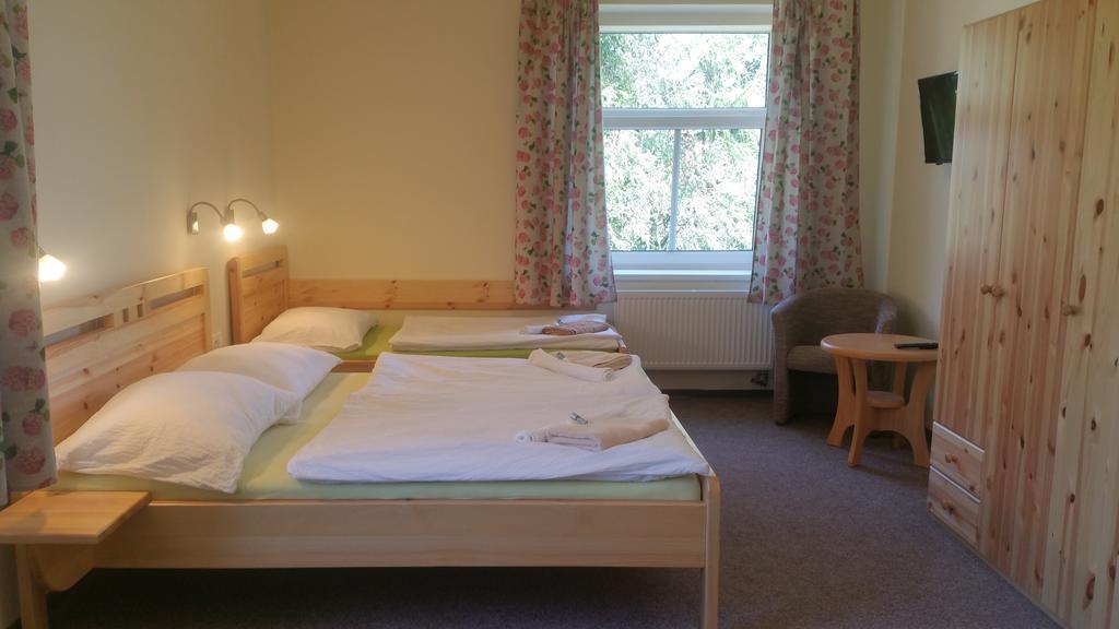 Pension U Koupaliste Тиса Экстерьер фото